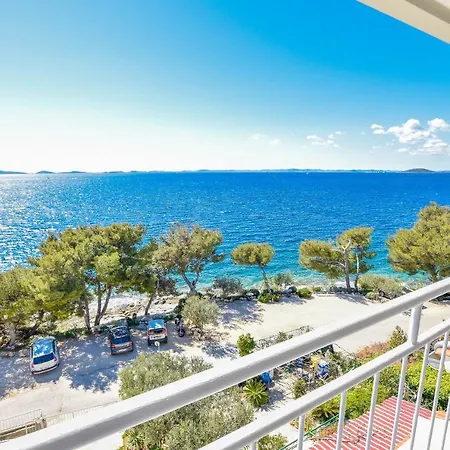 Apartments Mario Coastal Home شقة *
