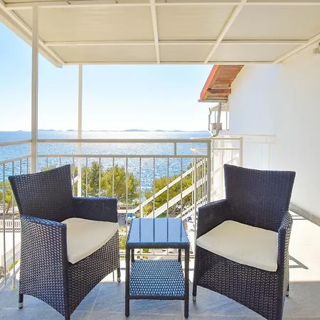 Apartments Mario Coastal Home * مورتير