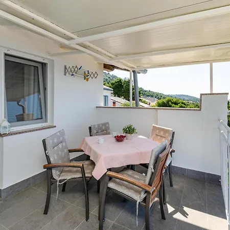 Apartments Mario Coastal Home * مورتير