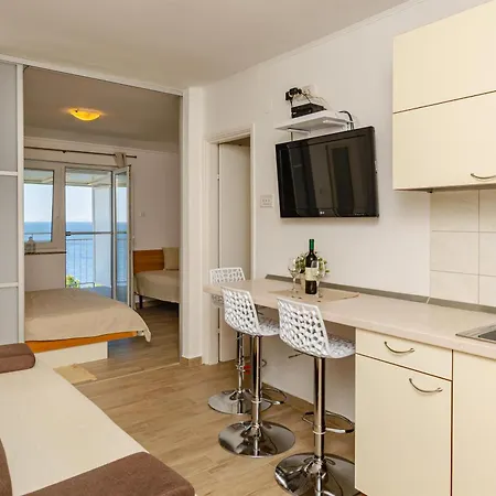 Apartments Mario Coastal Home