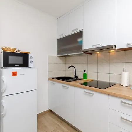 Apartments Mario Coastal Home شقة