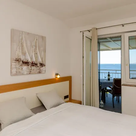 Apartments Mario Coastal Home